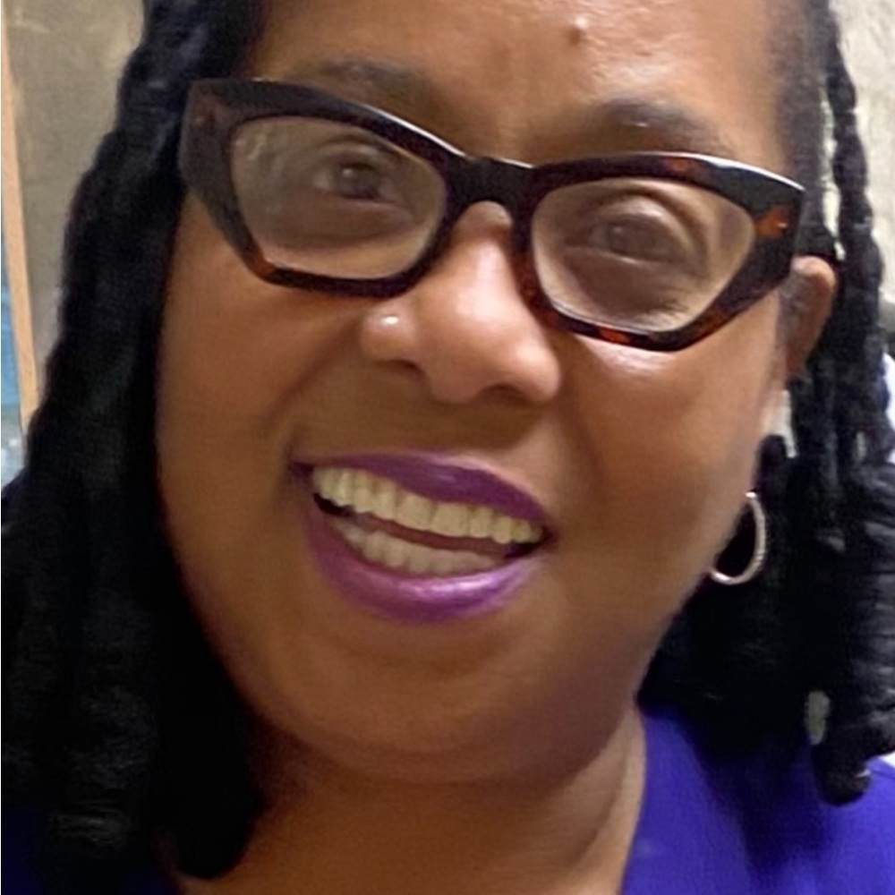 Meet your Posher, Jacqueline